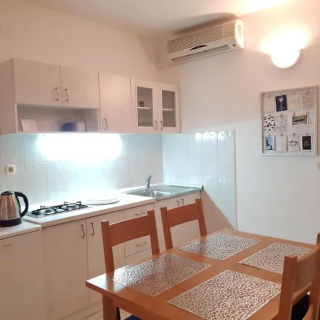 Apartments Petranic Tisno Exterior photo