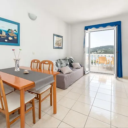Apartments Petranic Tisno Exterior photo